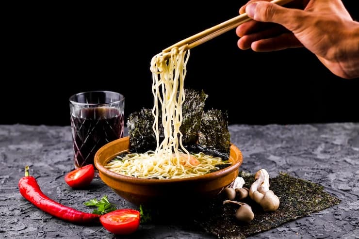 خرید نودل با طعم تند + قیمت فروش استثنایی
